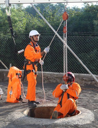 Working Men, Confined Space, Safety Harness, Training Center, Cleaning Service, Train, India, Quick Saves