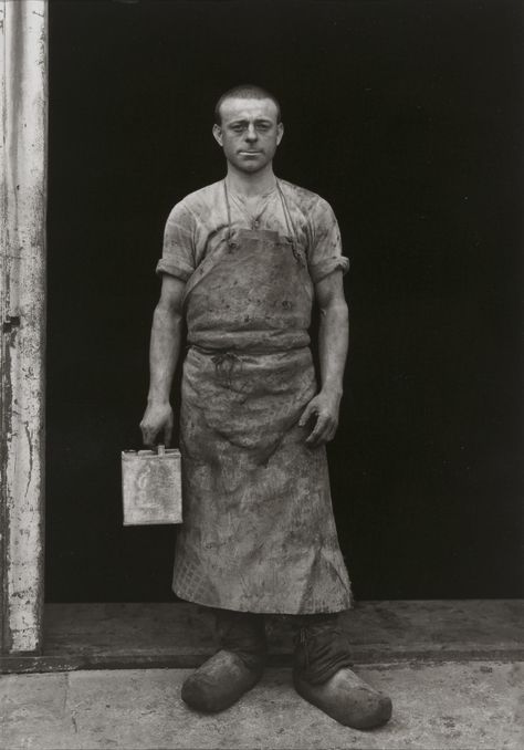 Best Random Orbital Sander, Apron Men, August Sander, Weimar Republic, Andre Kertesz, Collections Photography, History Of Photography, Documentary Photographers, Working People