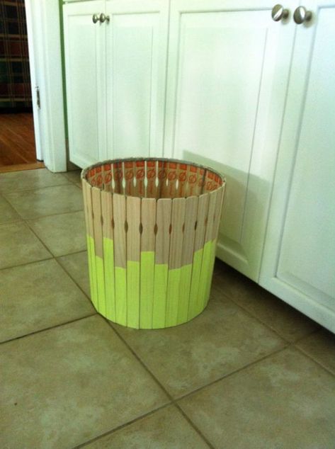 DIY Projects Made With Paint Sticks - DIY Paint Stick Trash Can - Best Creative Crafts, Easy DYI Projects You Can Make With Paint Sticks From The Hardware Store - Cool Paint Stick Crafts and Furniture Project Tutorials - Crafty DIY Home Decor Ideas, Wall Art and Furniture That Make Awesome DIY Gifts and Christmas Presents for Friends and Family http://diyjoy.com/diy-projects-paint-sticks Paint Stick Projects, Paint Stir Stick Crafts, Paint Sticks Projects, Painted Sticks Diy, Paint Stick Crafts Diy Projects, Stick Projects, Paint Stick Crafts, Paint Stirrers, Paint Stir Sticks