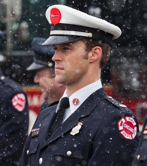 Jesse Spencer as Lieutenant Matthew Casey, Chicago Fire "A Coffin That Small" Casey Chicago Fire, Matt Casey Chicago Fire, Chicago Fire Casey, Matt Casey, Acting Auditions, Jesse Spencer, Chicago Family, Taylor Kinney, Chicago Shows