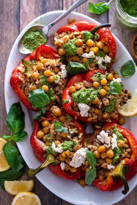 Italian Recipes Low Carb, Wandering Chickpea, Vegetarian Italian Recipes, Italian Stuffed Peppers, Vegan Italian Recipes, Plats Healthy, Vegetarian Italian, Recipes Low Carb, Vegan Italian