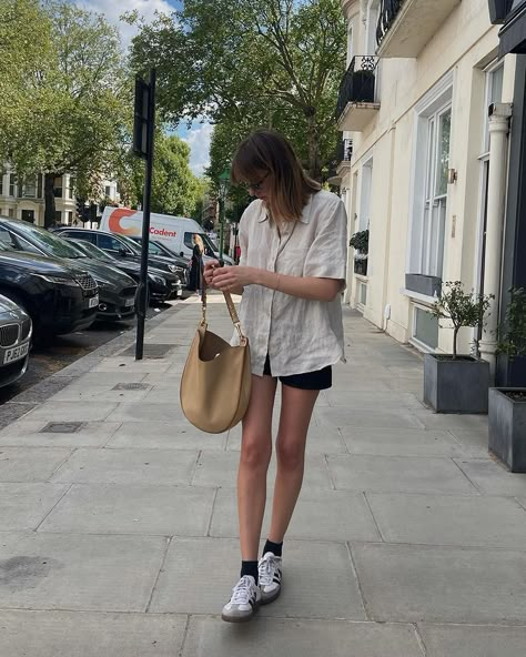 Lizzy Hadfield su Instagram: "A lovely day ❤️ (shirt gifted)" Oversized Polo Shirt Outfit, Oversized Polo Outfit, Outfit Ideas Female, Polo Outfit Ideas, Polo Sweater Outfit, France Fits, Lizzy Hadfield, Polo Shirt Outfits, Polo Outfit