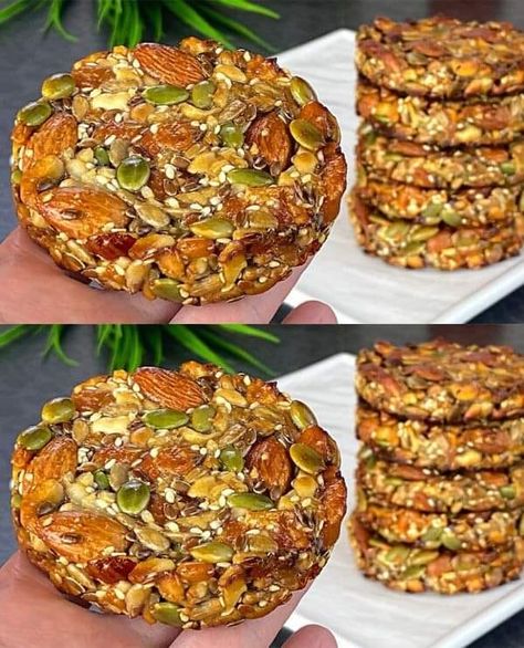 The Pioneer woman - Ree Drummond Community ! | 🍪💚 **Healthy Nut and Seed Cookies - Flourless and Sugar-Free Recipe** 💚🍯 | Facebook Cookies Without Flour, Seed Cookies, Biscuits Diététiques, Cookies Healthy, Healthy Nuts, Sugar Free Cookies, Tasty Kitchen, Sugar Free Recipes, Healthy Cookies