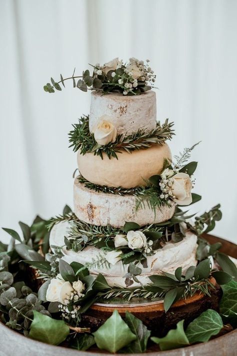 Brownie Wedding Cakes, Donut Wedding Cake, Cheesecake Wedding Cake, Alternative Wedding Cakes, Wedding Cheesecake, Wedding Cake Options, Cheese Wedding Cake, Wedding Donuts, Wedding Cake Alternatives