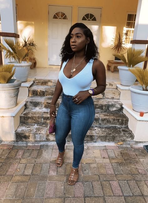 Jeans And Sandals Outfit, Black Women Jeans, White Bodysuit Outfit, Jeans And Sandals, Sandals Outfits, Bodysuit Outfit, Sandals Outfit, Body Suit Outfits, Girls Summer Outfits