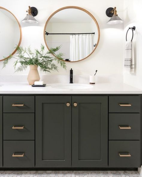 Master Bath Green Vanity, Hunter Green Vanity Bathroom Ideas, Hunter Green Bathroom Vanity, Green Bathroom With Black Fixtures, Bathroom Cozy Aesthetic, Green Black Gold Bathroom, Colorful Vanity Bathroom, Green Bathroom Color Schemes, Dark Green Bathroom Cabinets