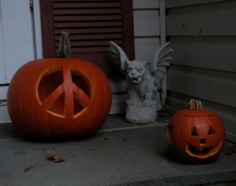 Peace Sign Pumpkin Carving, Peace Sign Pumpkin, Halloween Pumpkins Carvings, Crafty Things, Halloween Pumpkin, Peace Sign, Fall Halloween, Pumpkin Carving, Halloween Pumpkins