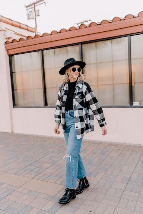 Top San Diego Fashion Blogger, shares her 15 favorite Shirt Jackets that are perfect for the Fall and Winter months ahead. See them all now! Buffalo Plaid Shacket Outfit, Black Plaid Shacket Outfit, Black Plaid Jacket Outfit, Black And White Jacket Outfit, Checked Jacket Outfit, Check Jacket Outfit, Shacket Outfits, Buffalo Plaid Outfit, Plaid Jacket Outfit