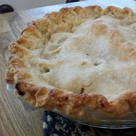 Pie Crust Recipe With Egg, Pie Crust With Vinegar, Pie Crust Recipe With Vinegar, Pie Baking Contest, Vinegar Pie, Old Fashioned Apple Pie, Best Pie Crust Recipe, Egg Pie, Baking Contest