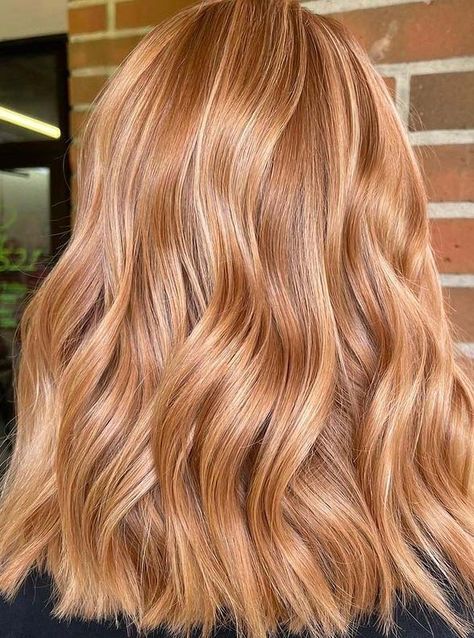 Gorgeous Coral Pastel Hues Hair Color Ideas for Women 2021 - Stylezco Copper Blonde Hair, Red Blonde Hair, Strawberry Blonde Hair Color, Strawberry Hair, Ginger Hair Color, Spring Hair Color, Strawberry Blonde Hair, Blonde Hair Inspiration, Blonde Hair Looks