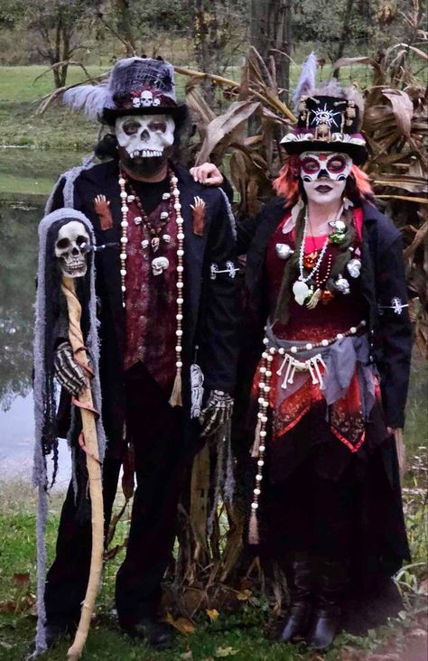 Voodoo Costume Female, Voodoo Halloween Makeup, Voodoo Priestess Costume, Voodoo Costume, Voodoo Priest, Voodoo Halloween, Voodoo Priestess, Homemade Halloween Costumes, Homemade Halloween