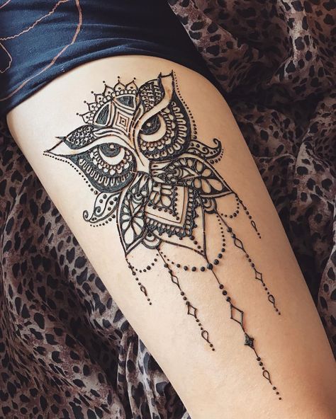 Henna Owl Tattoo, Owl Henna Designs, Animal Mehendi Design, Owl Henna, Animal Henna Designs, Medicine Tattoo, Henna Animals, Arm Cuff Tattoo, Feminine Shoulder Tattoos