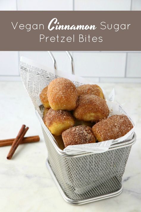 Vegan Cinnamon + Sugar Pretzel Bites - Labeless Nutrition Cinnamon Sugar Pretzel Bites, Pretzel Recipes, Cinnamon Bites, Gluten Free Soft Pretzels, Vegan Bakes, Cinnamon Pretzels, Cinnamon Sugar Pretzels, Vegan Ideas, Homemade Pretzels