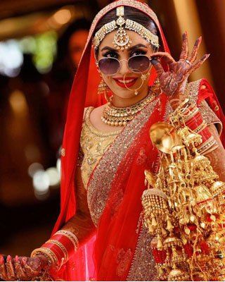 Sunglasses for an Indian Wedding | a must for the couple | Curated by witty vows | Selfie and photo of Indian bride with sunglasses | Hide the hangover शादी की तस्वीरें, Indian Bride Poses, Indian Bride Photography Poses, Indian Wedding Poses, Bride Photos Poses, Indian Wedding Photography Couples, Bridal Photography Poses, Indian Bridal Photos, Indian Wedding Couple Photography