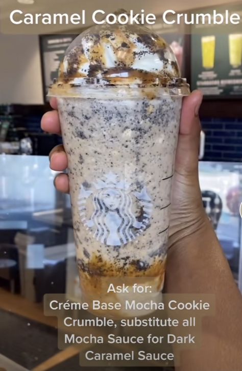 Cookie Crumble Starbucks, Kopi Starbucks, Starbucks Copycat Recipes Drinks, Resep Starbuck, Minuman Starbucks, Starbucks Drink Menu, Starbucks Secret Menu Recipes, Cold Starbucks Drinks, Starbucks Drinks Diy