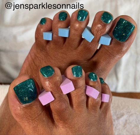 Beautiful jewel toned polish on this classic pedicure. Perfect for fall 🍃🍂🍁 #fallnails #pedicure #greennails Teal Toenails, Green Toenail Polish, Teal Pedicure, Green Toenails, Classic Pedicure, Fall Pedicure, Toe Polish, Acrylic Toes, Acrylic Toe Nails