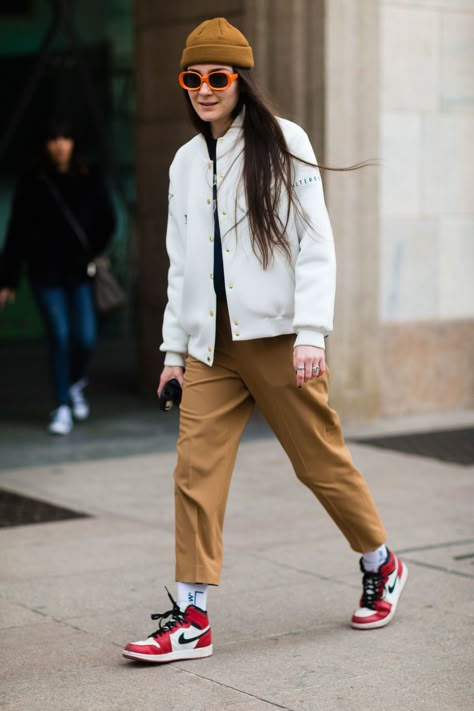 - The Cut Holiday Street Style, Street Outfits Women, Athletic Street Style, Alanna Arrington, Female Street Style, Street Style Sporty, Women Street Style, Statement Jackets, Milan Street Style