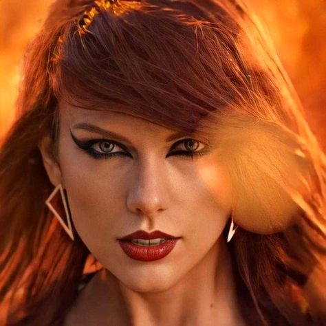 Taylor Swift Outfits Music Videos, Bad Blood Taylor Swift, Taylor Swift Edits, Taylor Swift Makeup, Taylor Swift Bad Blood, Taylor Swift Music Videos, Taylor Outfits, Taylor Swift Party, Taylor Swift Tour Outfits