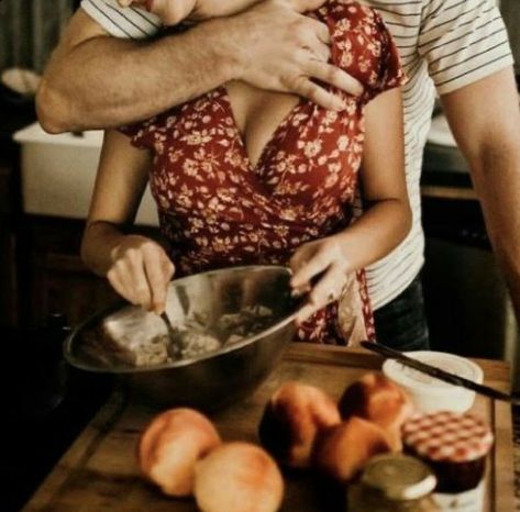 Greyson Hoelzel, Manhandling Couple, Baking Aesthetic Couple, Holiday Romance Aesthetic, Buff Boyfriend Aesthetic, Age Gap Couple Aesthetic, Age Gap Aesthetic, Age Gap Relationship, Runaway Princess