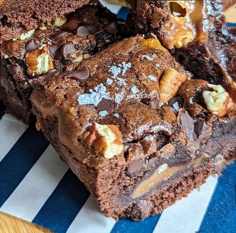 Brownie Recipes Caramel, Brownies With Caramel Bits, Brownie Mix Brownies, Giardelli Brownie Mix Recipes, Salted Caramel Brownies From Box Recipe, Caramel Brownies With Box Mix Recipe, Caramel Swirl Brownies, Boxed Brownie Mix Recipes, Ghiradelli Brownie Mix Recipes