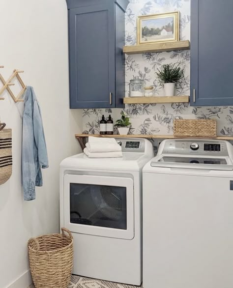 Laundry Quotes, House Laundry Room, Laundry Room Update, Blue Laundry Rooms, Small Laundry Room Makeover, Laundry Room Wallpaper, Dream Laundry Room, Laundry Room Closet, Laundry Room Renovation