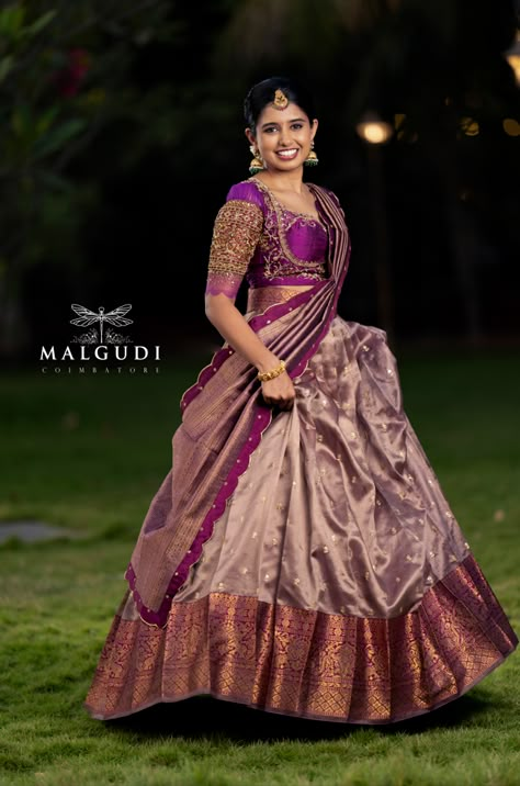 Bridal reception lehenga idea Lehanga For Marriage, Blouse Designs For Lehenga Traditional, Bridal Half Sarees South Indian, Lehenga Designs In Saree, Saree Type Lehenga, Dual Colour Blouse Designs, Bridal Pattu Lehengas, Tamil Dress Fashion, Half Saree Designs For Engagement