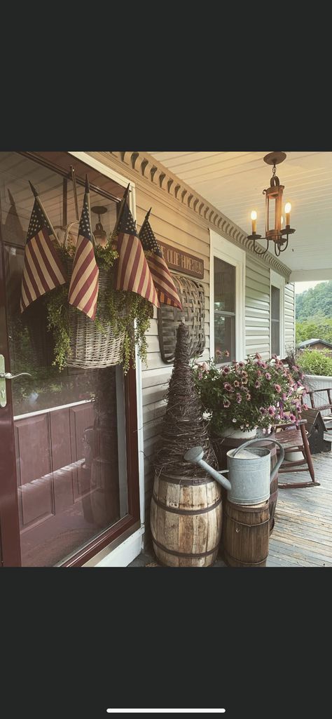 Primitive Front Porch Decor, Primitive Porch Decor, Primitive Porch Decorating Ideas, Colonial Porch Ideas, Primitive Front Porch Ideas, Country Front Porch Ideas, Primitive Outdoor Decorating, Americana Porch Decor, Americana Porch