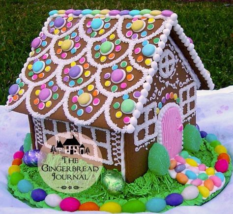 Easter Gingerbread House, Homemade Gingerbread House, Gingerbread House Ideas, Ginger Bread House Diy, Gingerbread House Parties, Gingerbread House Designs, Gingerbread Party, Gingerbread House Cookies, Gingerbread Diy