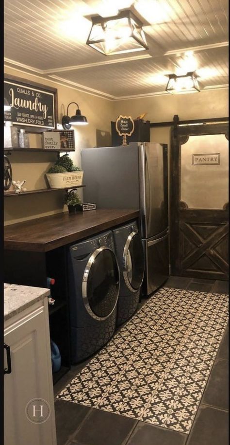 Ranch Laundry Room, Western Laundry Room Ideas, Western Barndominium, Bardominum Ideas Inside, Farmhouse Barndominium Interior, Western Laundry Room, Trailer Remodel Single Wide, Western Houses, Trailer House Remodel