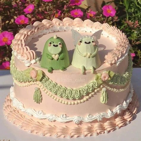 Linlin Cake, Froggy Cake, Pasteles Aesthetic, Aesthetic Sweets, Is It Cake, Funny Cakes, Tårta Design, Cake Cute, Green Cake