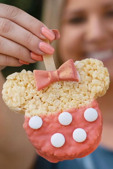 Simple Spanish Rice, Minnie Mouse Treats, Minnie Mouse Birthday Party Decorations, Disney Desserts, Mickey Mouse Clubhouse Party, Minnie Mouse Baby Shower, Disney Snacks, Minnie Mouse Cake, Mickey Birthday