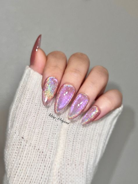 Pink Rainbow Cat Eye Holographic Magnetic Cotton Candy - Etsy Unicorn Inspired Nails, Holographic Pink Nails, Magnet Gel Nails, Hot Pink Cat Eye Nails, Jelly Cat Eye Nails, Cat Eye Effect Nails, Pink Cat Eye Nails, Hologram Nails, Pastel Rainbow Nails