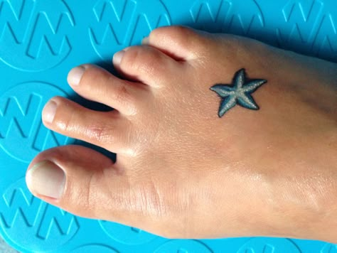 Small Starfish Tattoo Small Starfish Tattoo, Small Beach Tattoos, Beachy Tattoos, Starfish Tattoo, Small Foot Tattoos, Seashell Tattoos, Foot Tattoos For Women, Theme Tattoo, Hawaiian Tattoo