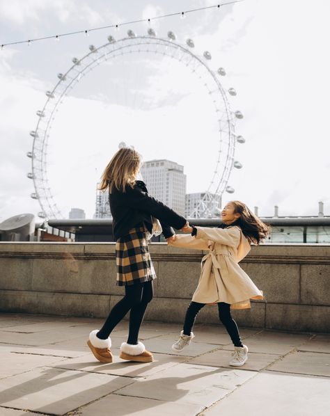 The happiest and most amazing family I've ever met ✨ Also, Prim is just the most authentic and joyful girl London has ever seen! Thanks @tubbyfern for trusting me to capture these amazing moments of your lovely family ❤️ My heart is still warm 🥹 London Family, Lovely Family, Family Photoshoot, My Heart, London, In This Moment