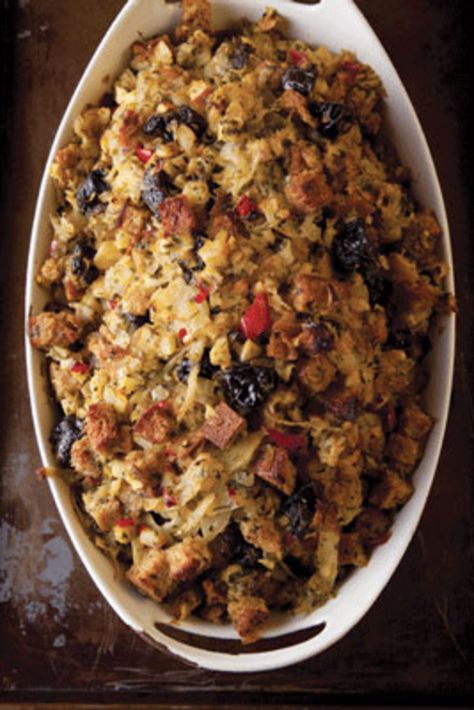 15 Mexican-Inspired Thanksgiving Ideas | SAVEUR Savory Stuffing Recipes, Mexican Thanksgiving, Thanksgiving Stuffing, Stuffing Recipes, Thanksgiving Menu, Menu Ideas, Holiday Cooking, Sweet And Spicy, Thanksgiving Dinner