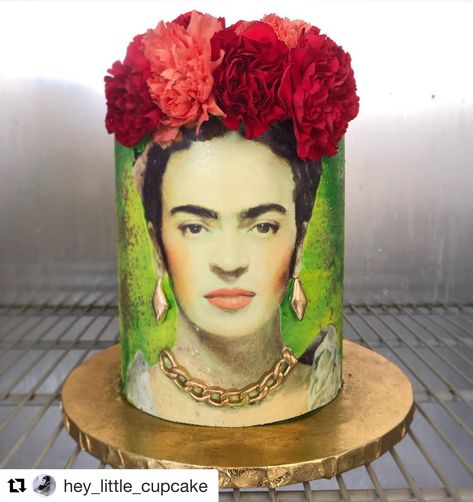 @hey_little_cupcake Thank you for choosing #WPackaging!  #CakeDrum #BakeryPackaging #WhalenPackaging  #Repost @hey_little_cupcake with @get_repost ・・・ Another one! #fridakahlo #art #birthdaycake #cake #iebaker Frida Kahlo Cake, Frida Kahlo Birthday, Diva Cakes, Mexican Cake, Buttercream Cake Decorating, Cake Artist, Raspberry Cake, Inland Empire, Icing Sheets