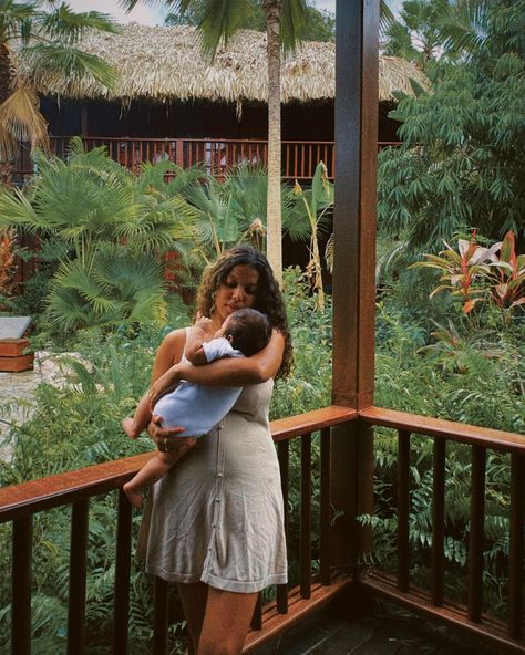 Earthy Black Mom Aesthetic, Holistic Mom Aesthetic, Natural Motherhood, Lauren Lewis, Life In Paradise, Black Motherhood, Mommy Moments, Future Mommy, Moms Goals