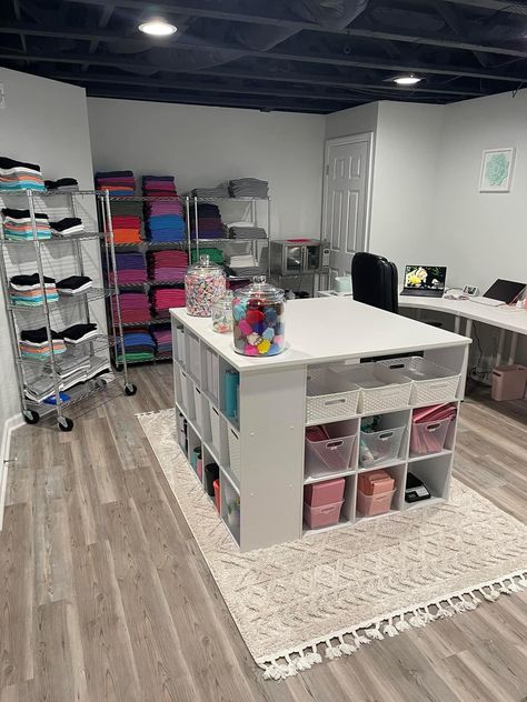 Crafter Room Small Spaces, Tshirt Craft Room Organization, Craft Room Shed Ideas, Loft Craft Room Ideas, Craft Island With Storage, Tshirt Business Office Setup, Shirt Making Craft Room, Tshirt Making Craft Room Ideas, Unfinished Basement Craft Room