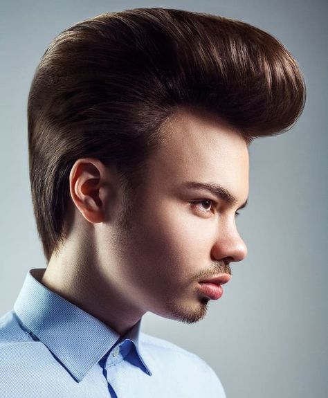 Curly Fauxhawk, Rockabilly Man, Rock And Roll Hairstyles, Psychobilly Hair, Rock And Roll Hair, Rockabilly Hairstyles, Pompadour Haircut, Pompadour Men, Rocker Hair