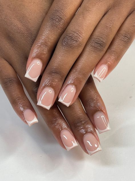 Black Women Nails Acrylic Short, Manicure Black Women, French Nails Black Women, Short Nail Designs Black Women, Short Acrylic Nails Black Women, French Tip Nails Design, Natural Nail Color, Short Classy Nails, Natural Nails Manicure