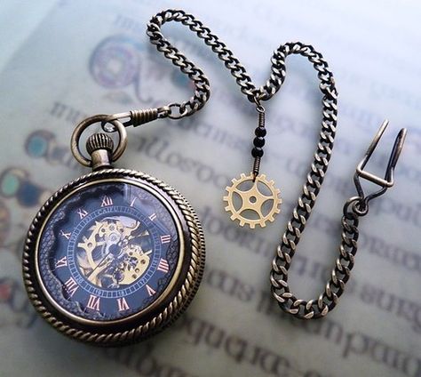 Fantasy Jewelry Magic, Skeleton Pocket Watch, Dark Skeleton, Fantasy Craft, Vintage Compass, Unique Pockets, Skeleton Watches, Fob Watch, Pocket Watch Chain