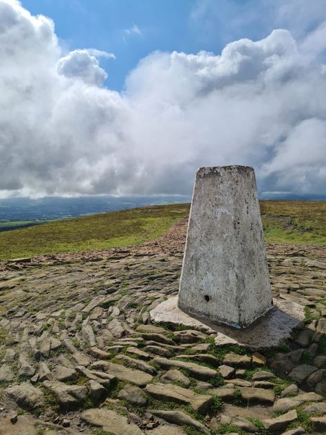 Pendle Hill, Castle Hill New Zealand, Pulpit Rock Hike, Castle Hill Ipswich, Howth Cliff Walk Ireland, Hill Walking, Castle Hill Lighthouse, Copenhagen Street Style, Life Vision Board