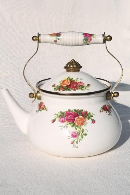 80s vintage porcelain enamel metal tea kettle, Old Country Roses Royal Albert china go-along Royal Albert Pottery, Pretty Coffee, Royal Albert Old Country Roses, Royal Albert China, Old Country Roses, Country Roses, Rose Tea, Vintage Eclectic, China Patterns