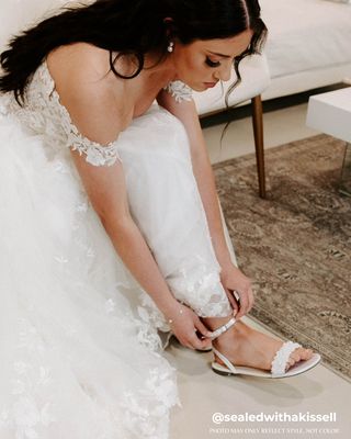 Comfortable Wedding Flats, Wedding Shoes Flats Sandals, Wedding Flats For Bride, Flat Sandals Wedding, Perfect Wedding Shoes, Wedding Shoes Comfortable, Bridal Flats, Something Blue Wedding, Wedding Shoes Flats