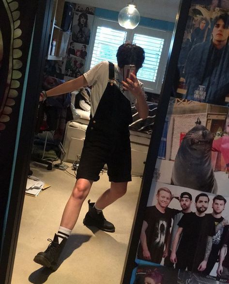 Summer Outfit Aesthetic Men, Trans Masc Style, Summer Trans Masc Outfits, Summer Transmasc Outfits, Ftm Outfits Summer, Trans Masc Clothes, Trans Masc Outfits Summer, Trans Masc Fashion, Trans Masc Aesthetic