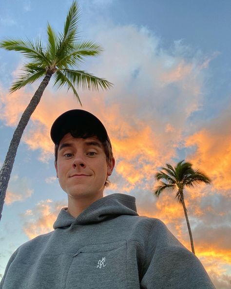 Connor Franta on Instagram: “7am” Connor Franta, Fashion Inspo, On Instagram, Instagram