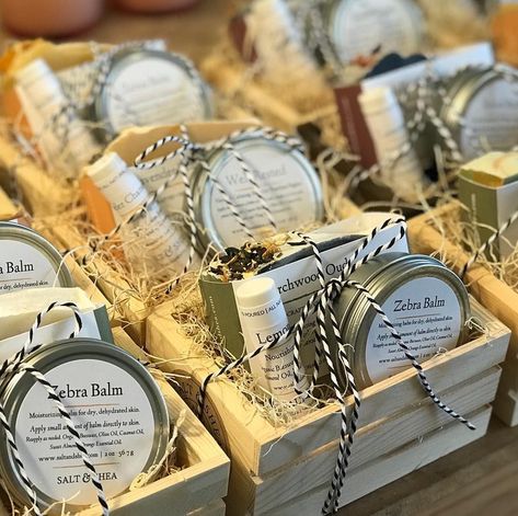 Soap Vender Display, Small Soap Shop Ideas, Soap Studio Organization, Homemade Soap Packaging Ideas Gifts, Farmers Market Soap Display Booth Ideas, Selling Soap At Farmers Market, Farmers Market Skincare Display, Soap Stall Display Ideas, Vendor Product Ideas