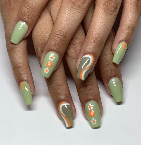 Green And Orange Fall Nails, Green And Orange Nail Designs, Orange And Green Nail Designs, Green Orange Nails, Orange Green Nails, Green And Orange Nails, Orange And Green Nails, Orange Nail Designs, Mail Ideas