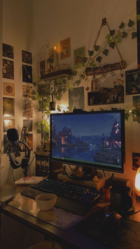 Desktop Decoration Ideas, Adventure Core Aesthetic Room, Streamer Room Setup, Cottagecore Aesthetic Office, Grunge Pc Setup, Goblincore Gaming Setup, Cottagecore Gamer Room, Crowcore Bedroom, Cottage Core Gaming Setup