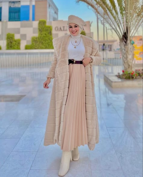 Modest Winter Outfits, Outfits Muslim, Hijabista Fashion, Modest Casual Outfits, Simple Style Outfits, Muslim Outfits Casual, Muslim Women Fashion, Winter Fashion Outfits Casual, Style Hijab